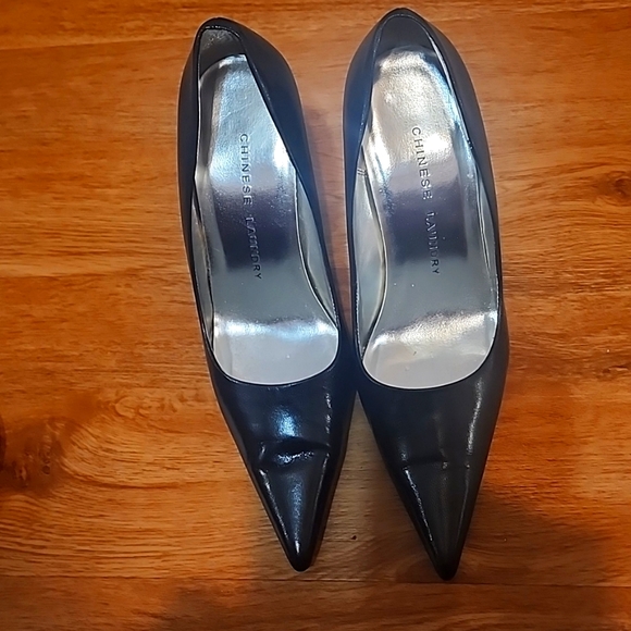 Chinese Laundry - Picture 2 of 6